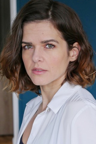 ANNE D image-0